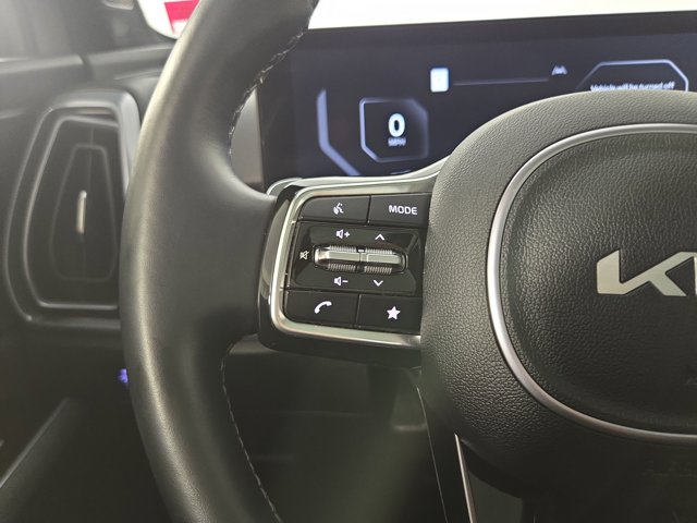 Vehicle image 17 of 37