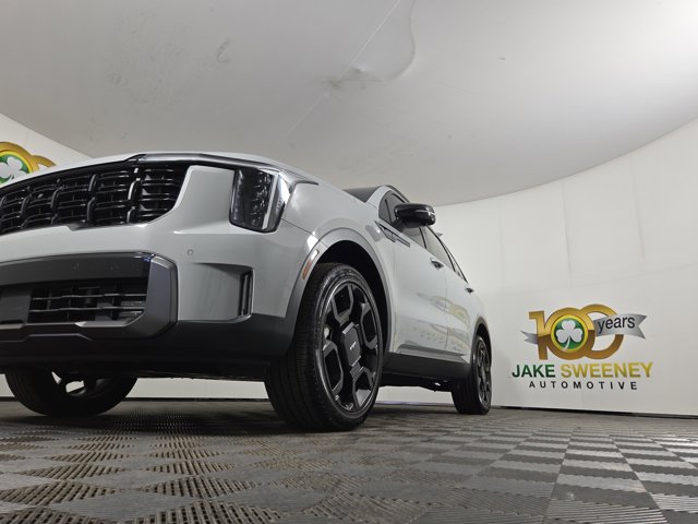 Vehicle image 6 of 37