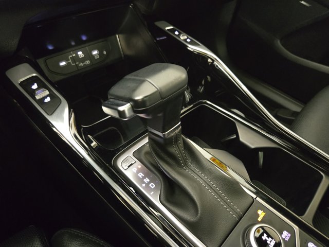 Vehicle image 26 of 37