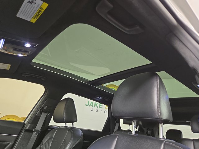 Vehicle image 24 of 37