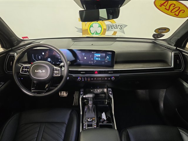 Vehicle image 15 of 37
