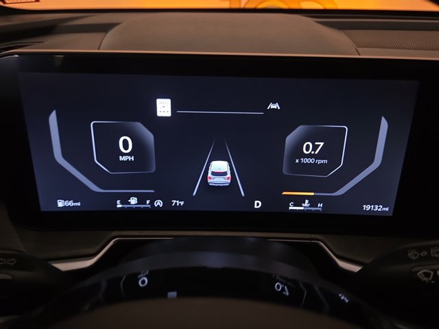 Vehicle image 19 of 37