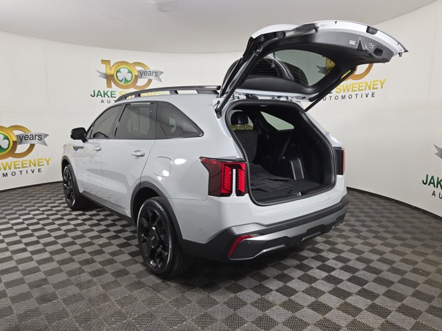 Vehicle image 10 of 37