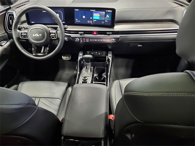 Vehicle image 27 of 38