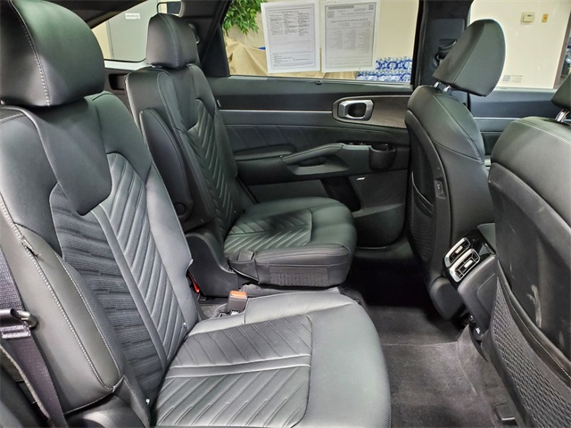 Vehicle image 15 of 38