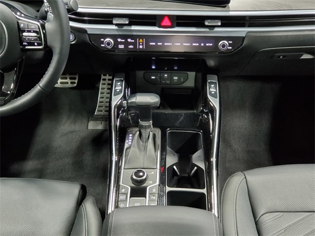 Vehicle image 20 of 38