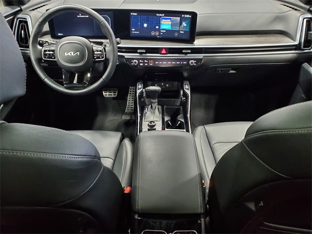 Vehicle image 18 of 38