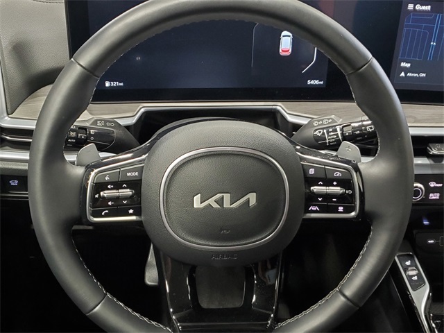 Vehicle image 22 of 38