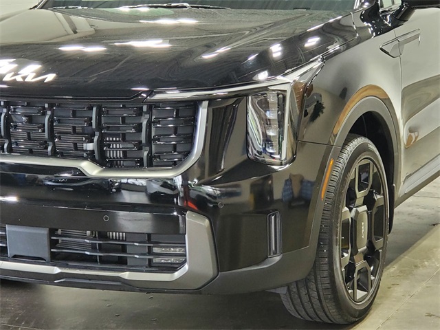 Vehicle image 9 of 38