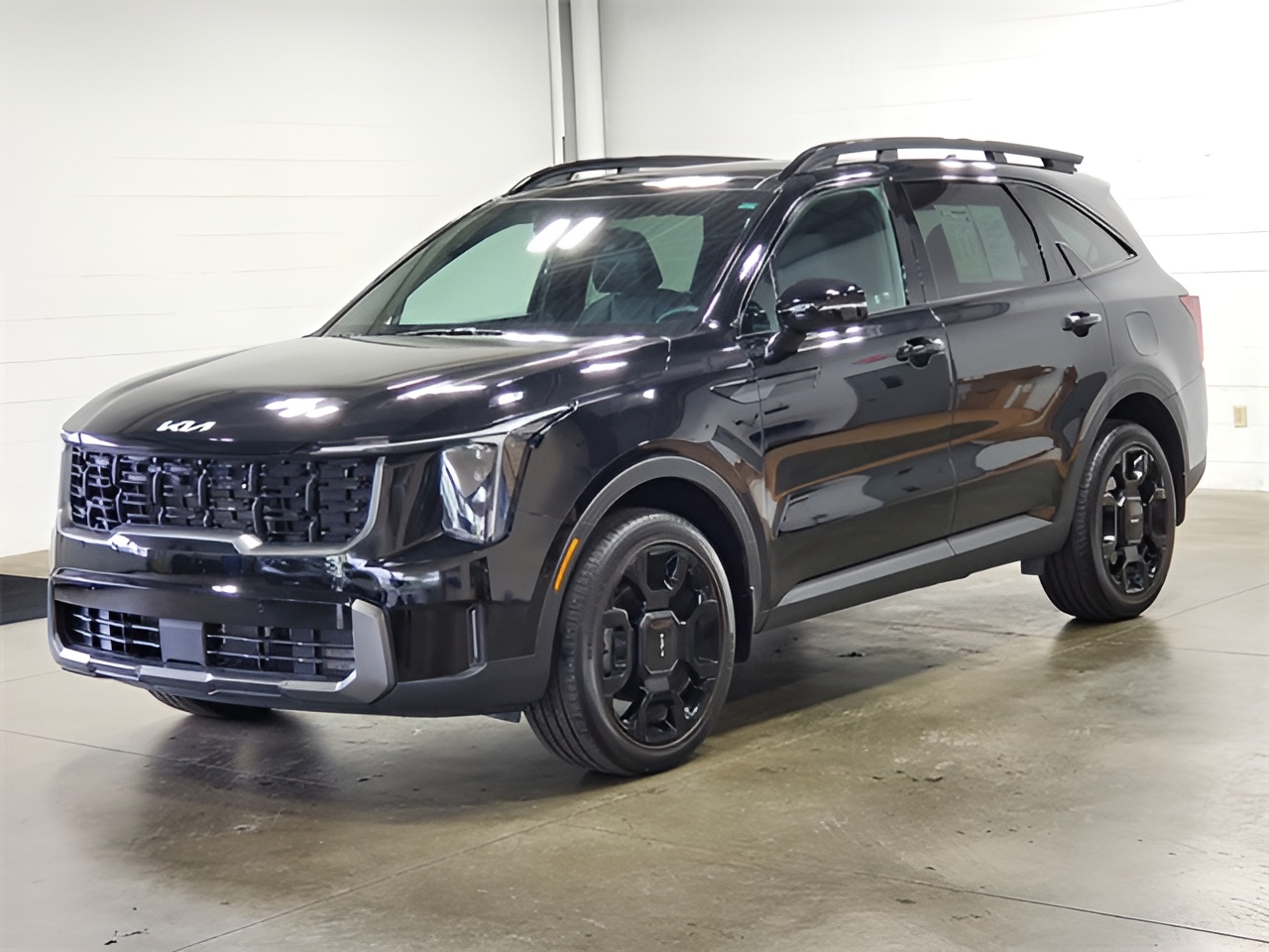Vehicle image 33 of 38