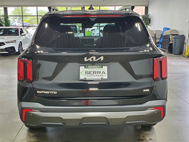 Vehicle image 8 of 38