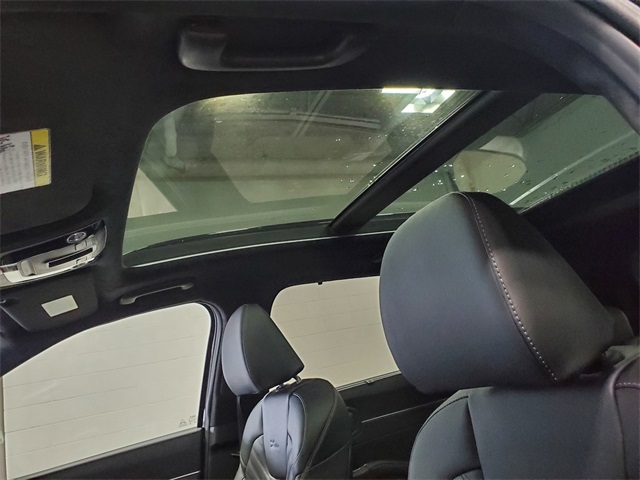 Vehicle image 29 of 38