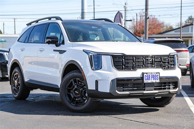 Vehicle image 3 of 26