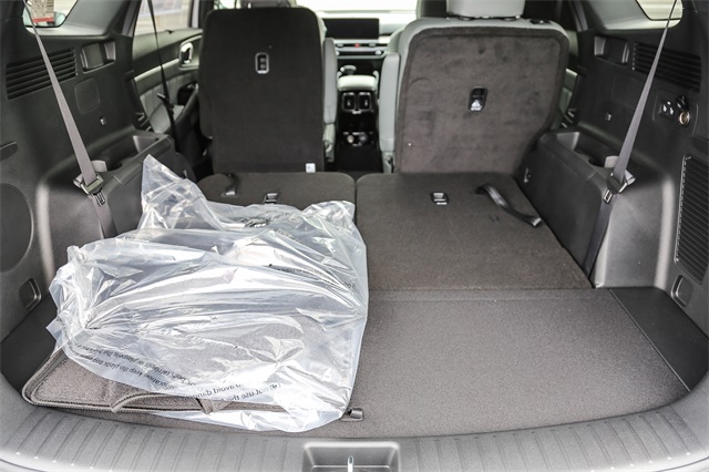 Vehicle image 25 of 26