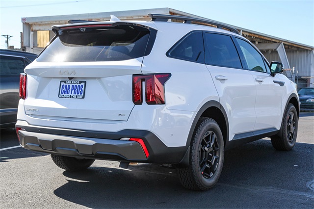 Vehicle image 5 of 26