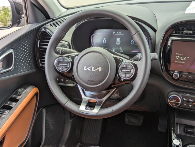 Vehicle image 16 of 31