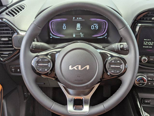 Vehicle image 18 of 31