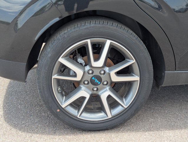 Vehicle image 10 of 31