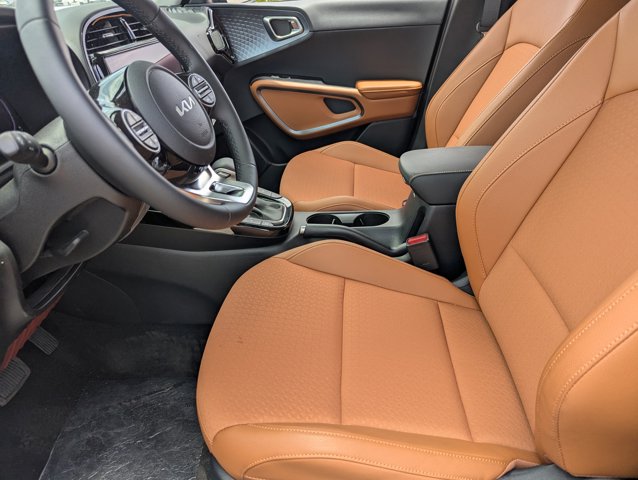 Vehicle image 26 of 31