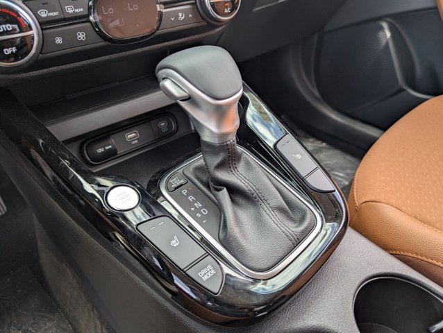 Vehicle image 21 of 31