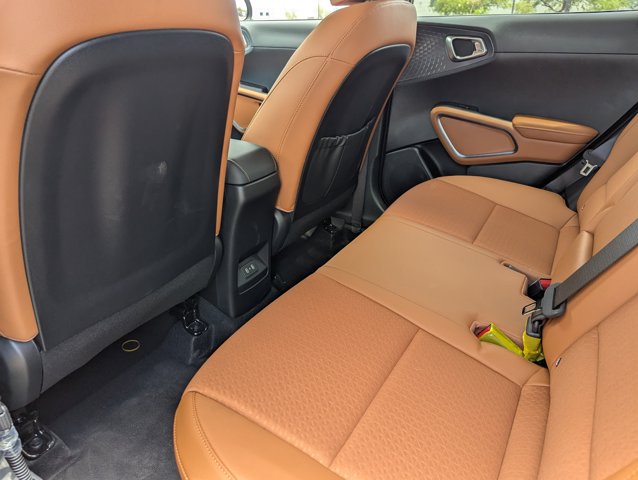 Vehicle image 13 of 31