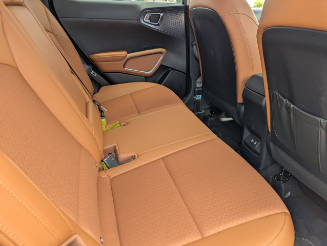 Vehicle image 12 of 31