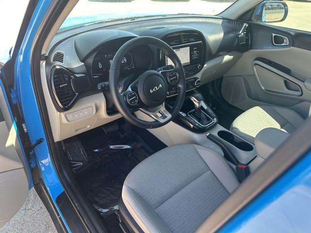 Vehicle image 7 of 29