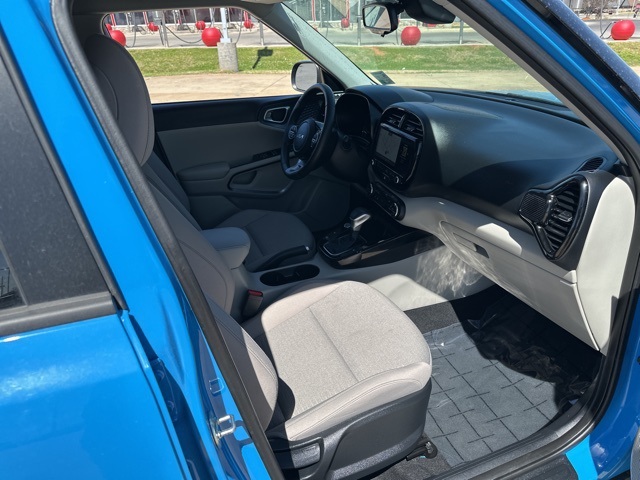 Vehicle image 24 of 29