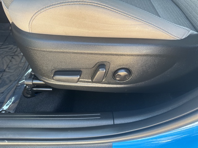 Vehicle image 9 of 29