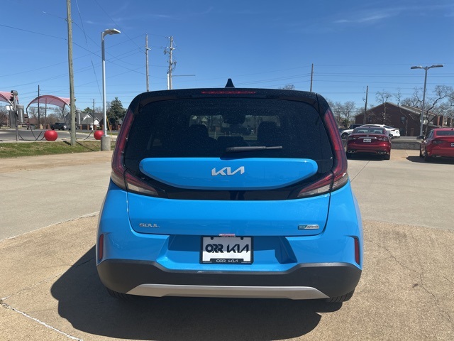 Vehicle image 4 of 29