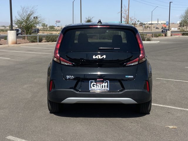 Vehicle image 8 of 33