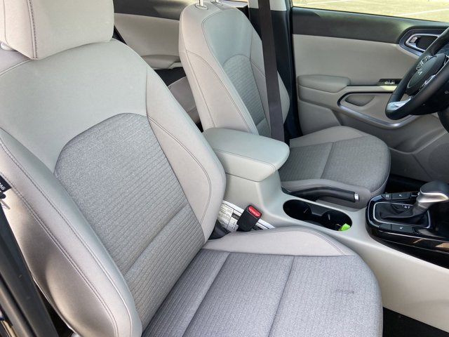 Vehicle image 13 of 33
