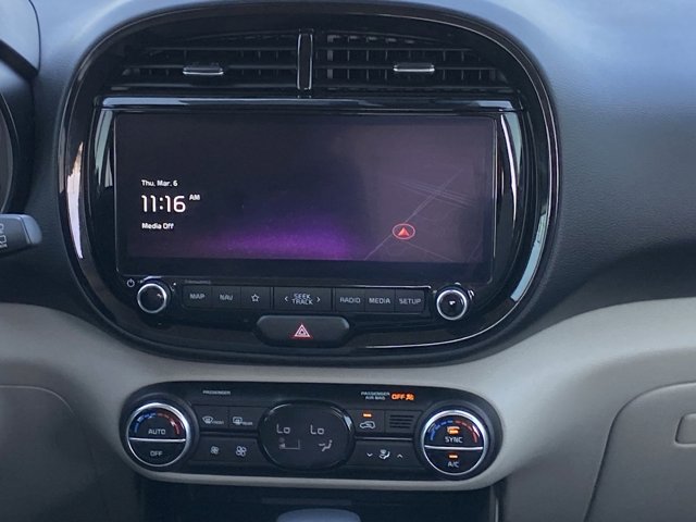 Vehicle image 21 of 33