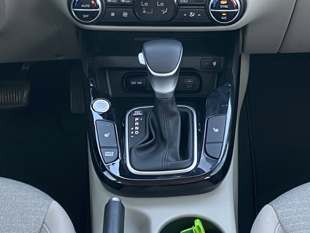 Vehicle image 22 of 33