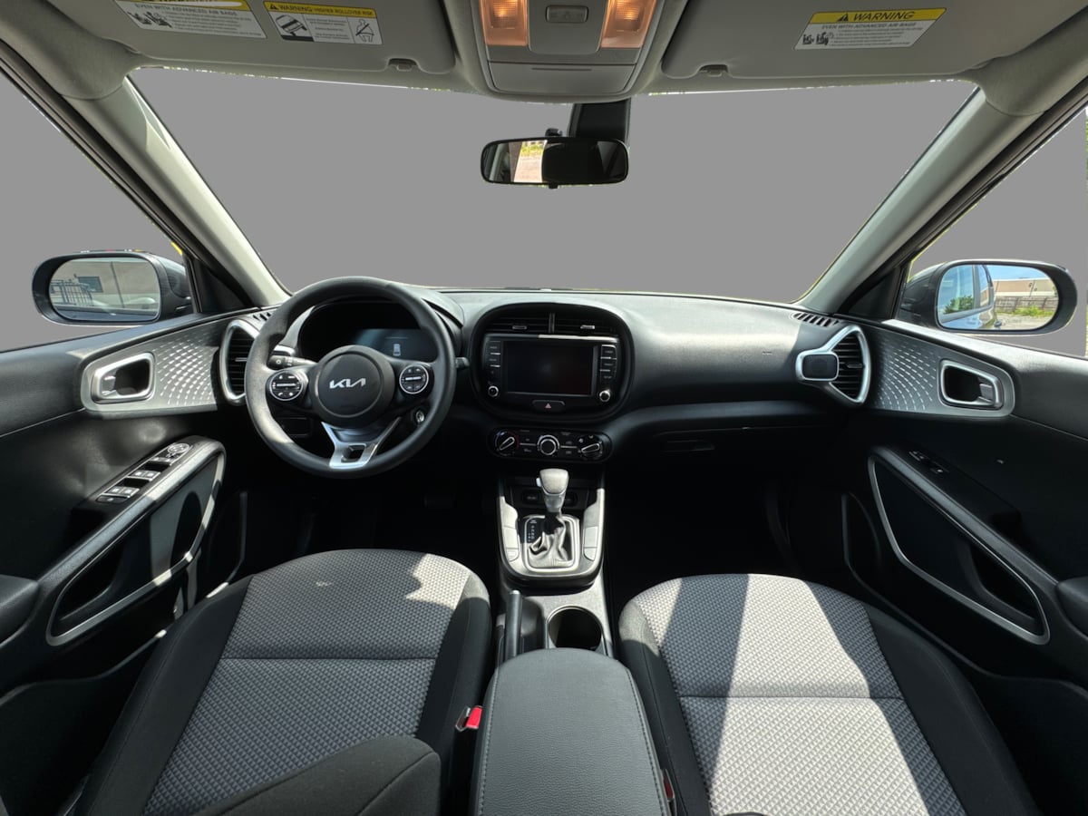 Vehicle image 15 of 26