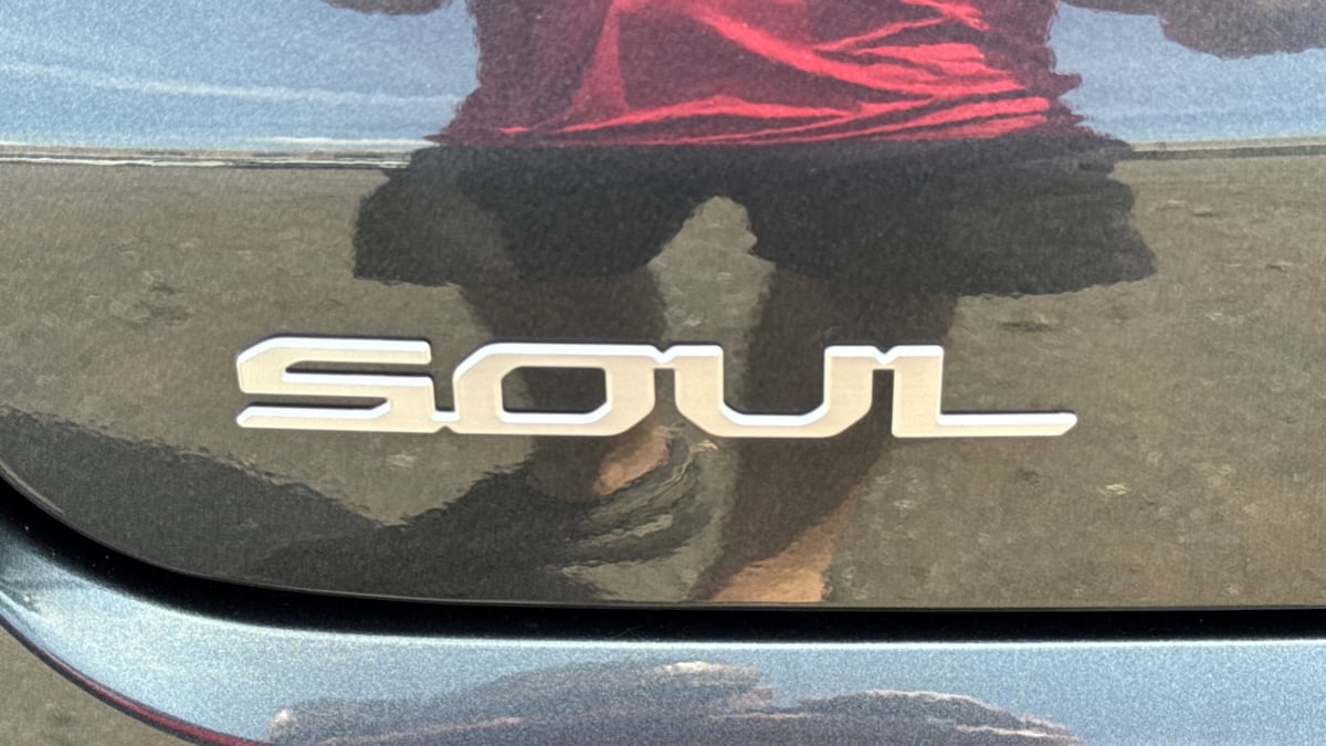 Vehicle image 19 of 26