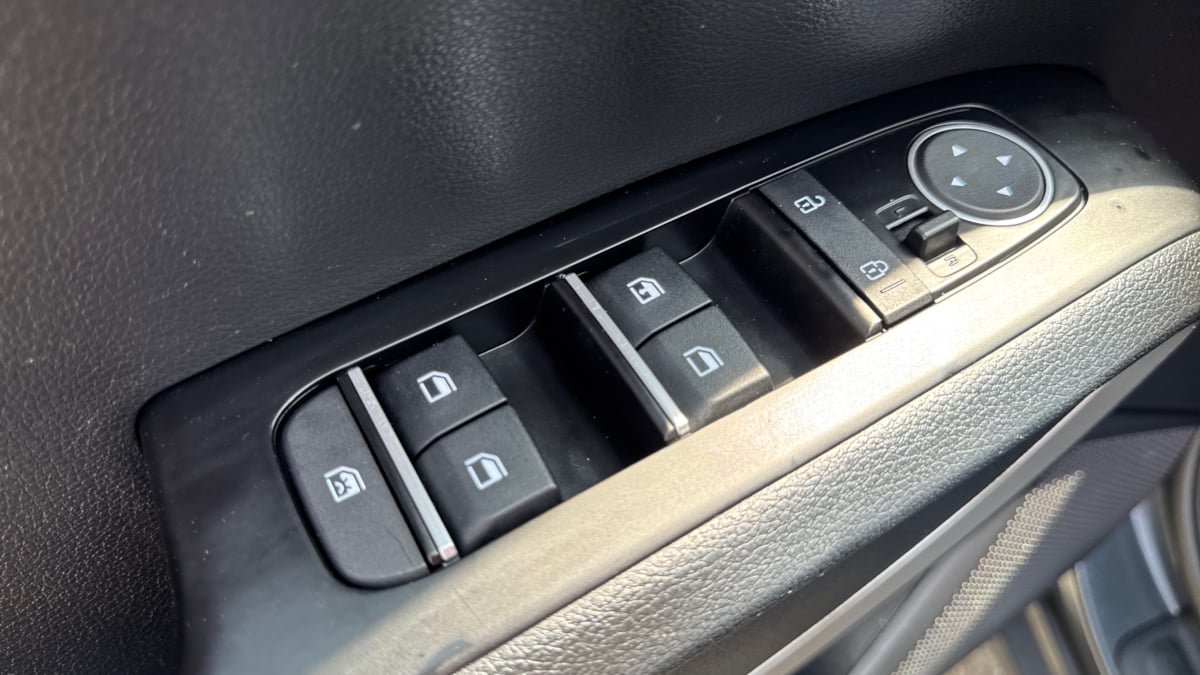 Vehicle image 25 of 26