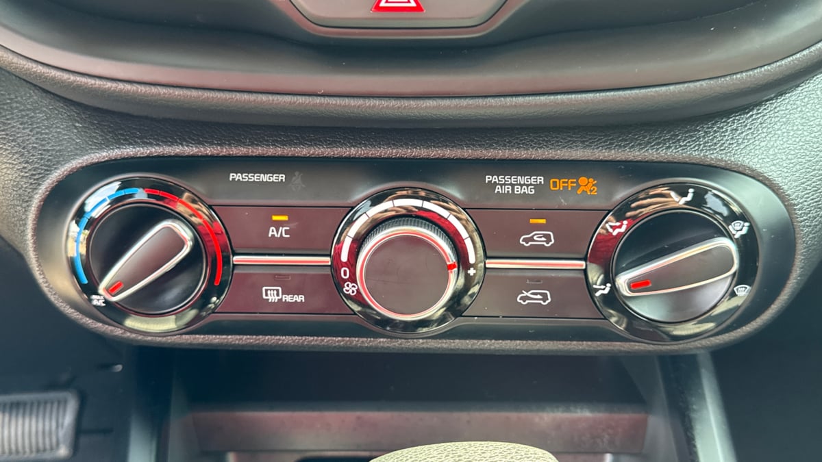Vehicle image 24 of 26