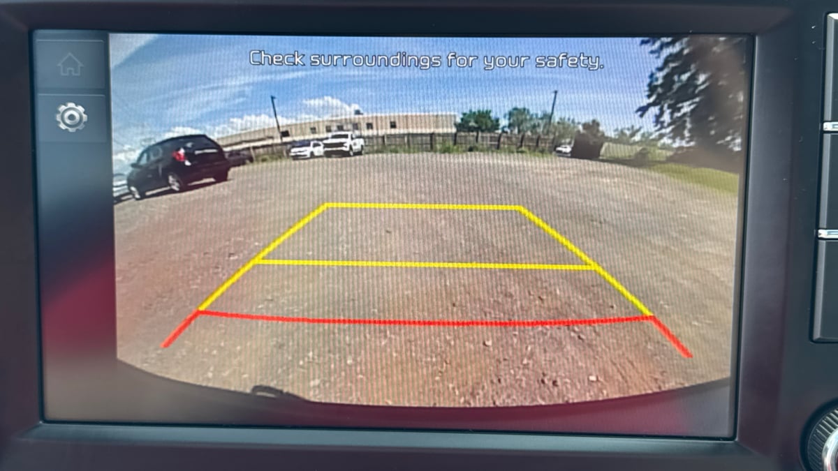 Vehicle image 21 of 26