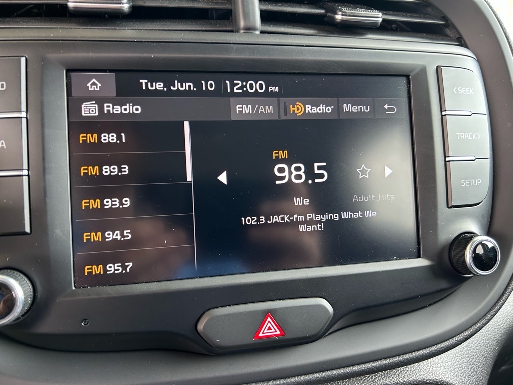 Vehicle image 22 of 34