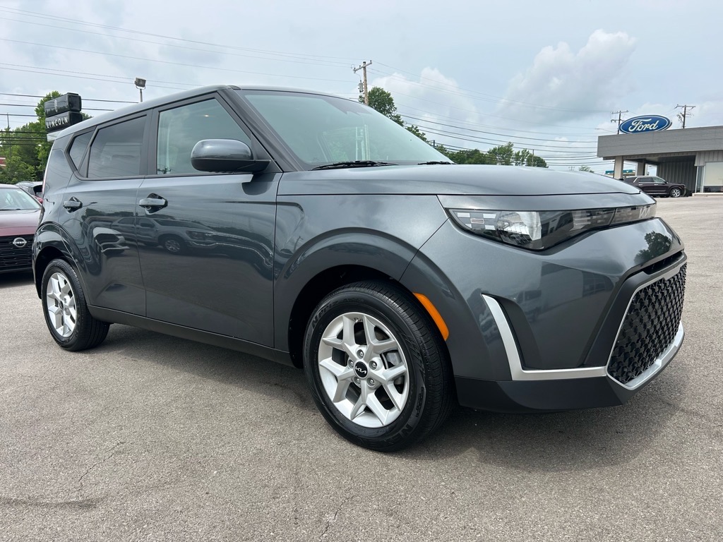 Vehicle image 3 of 34