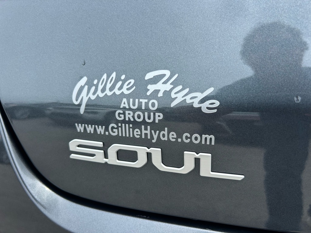 Vehicle image 7 of 34