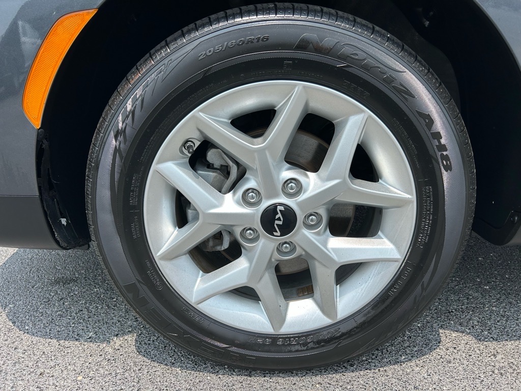 Vehicle image 34 of 34