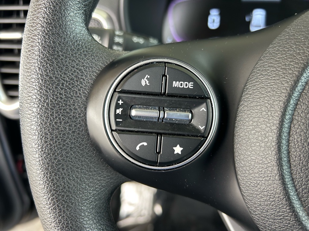 Vehicle image 16 of 34
