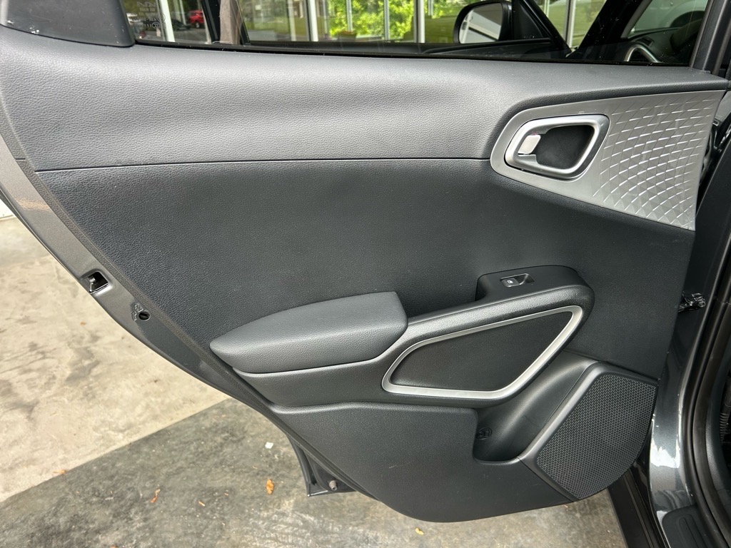 Vehicle image 24 of 34