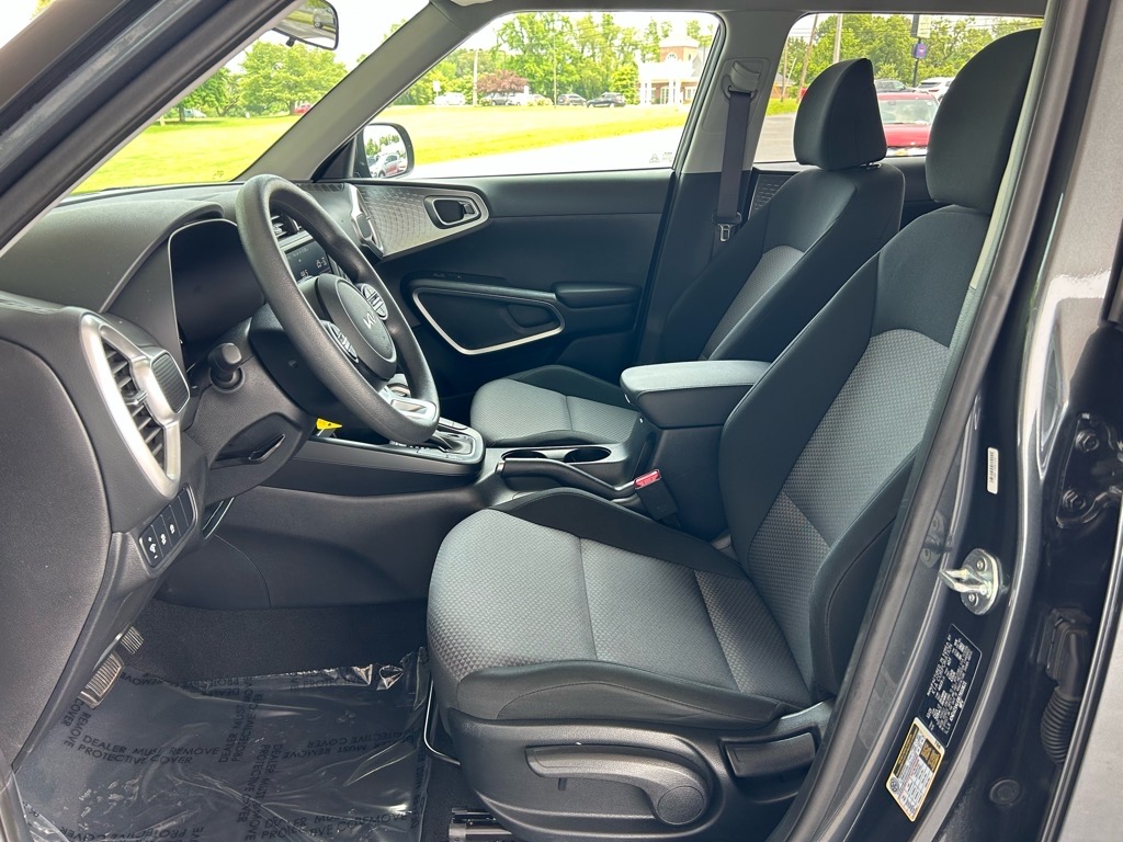 Vehicle image 12 of 34