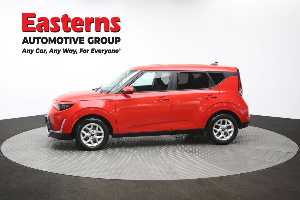 2024 Kia Soul LX Image 7 of 64