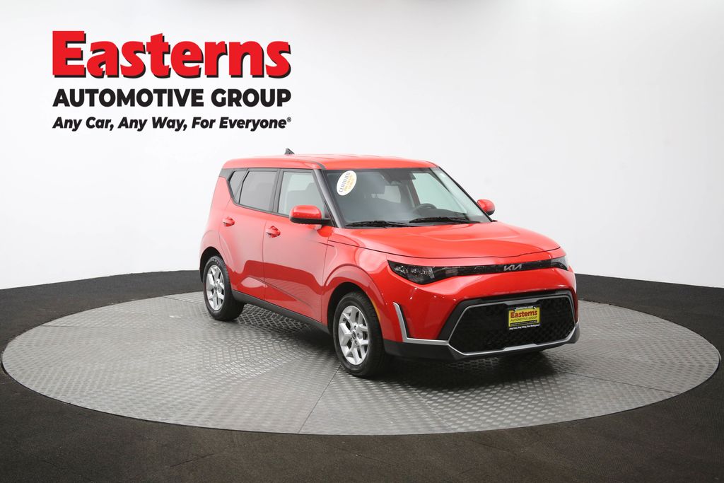 2024 Kia Soul LX Image 13 of 64