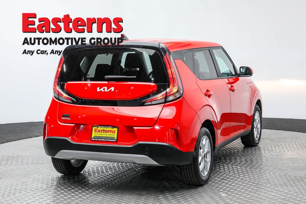 2024 Kia Soul LX Image 25 of 64