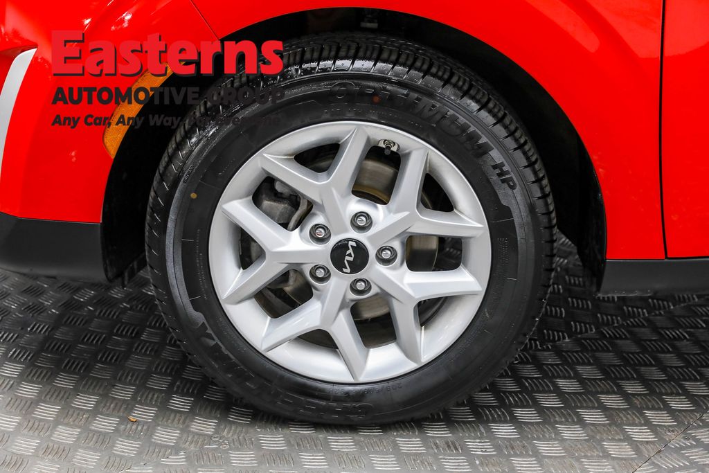 2024 Kia Soul LX Image 39 of 64